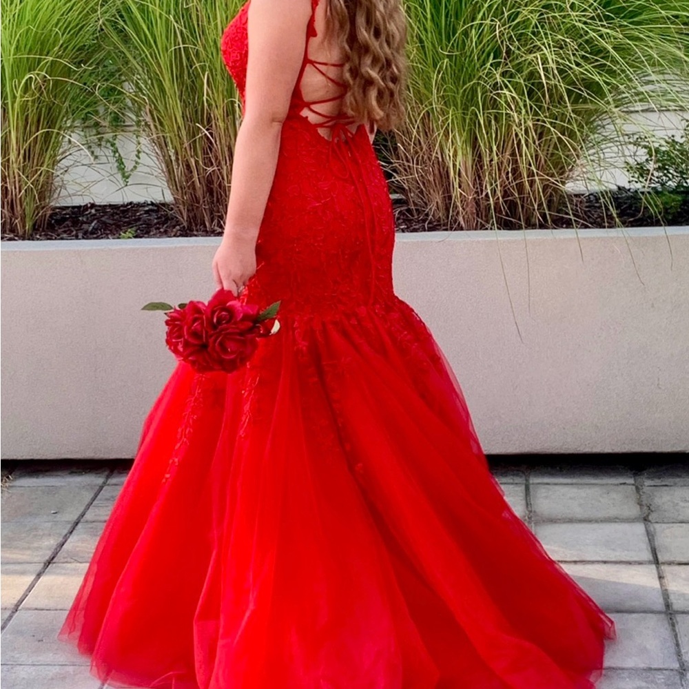 Sherry Hill Elegant Red Lace and Tulle Dress - Picture 3 of 4